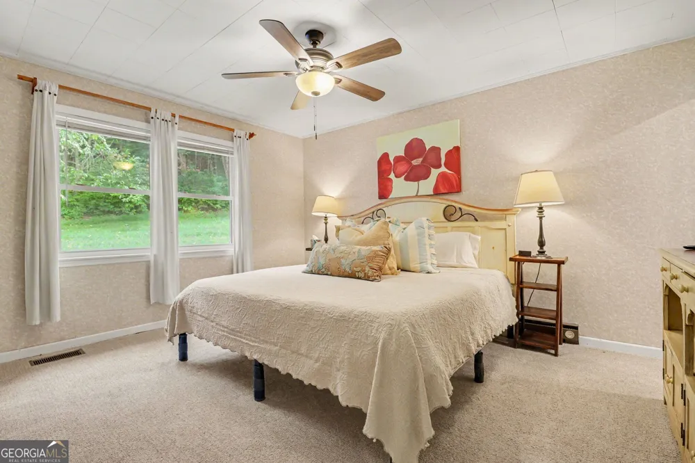 146 Chalet Village LN Dillard, GA 30537