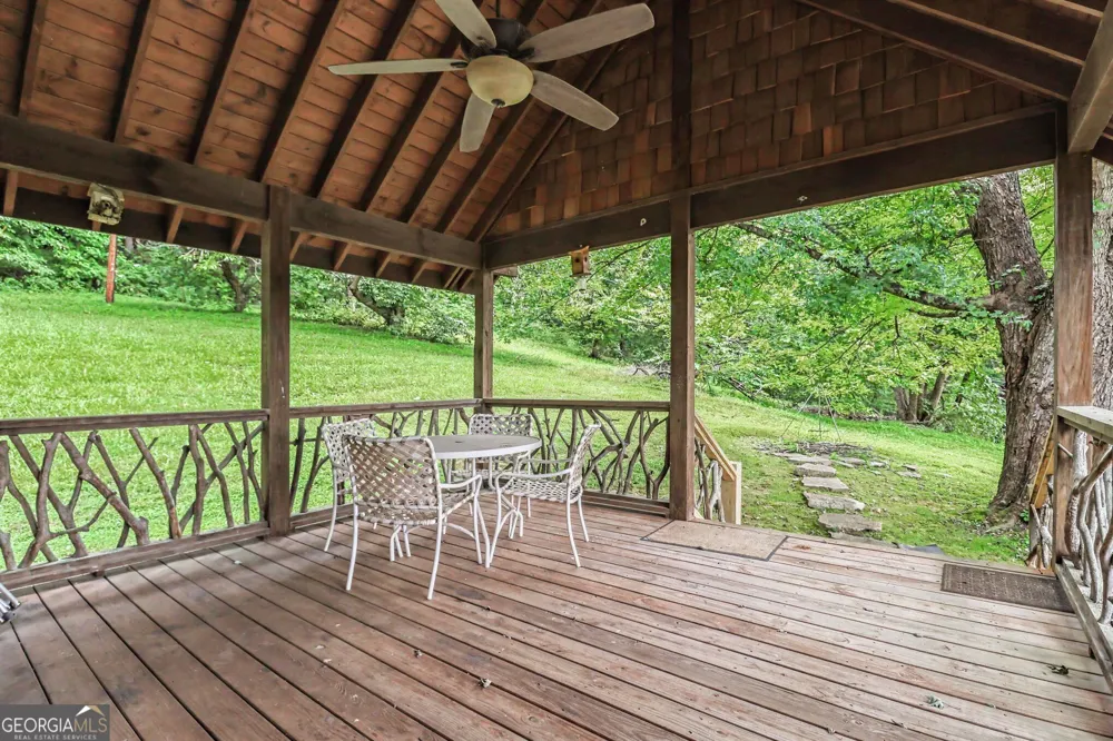 146 Chalet Village LN Dillard, GA 30537