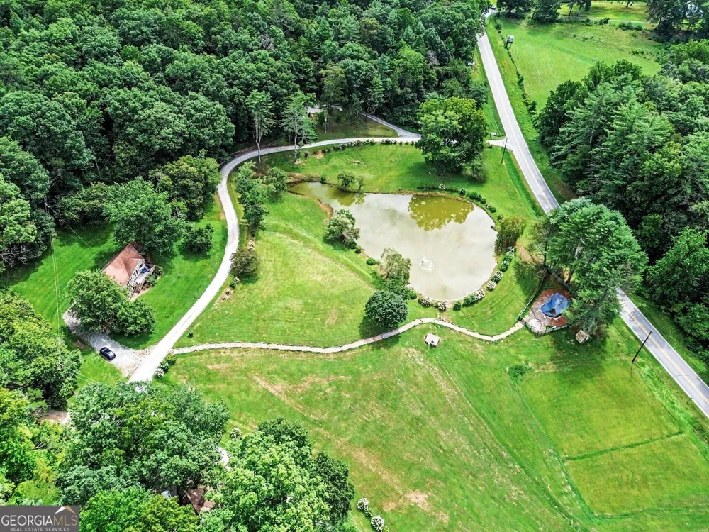 146 Chalet Village LN Dillard, GA 30537