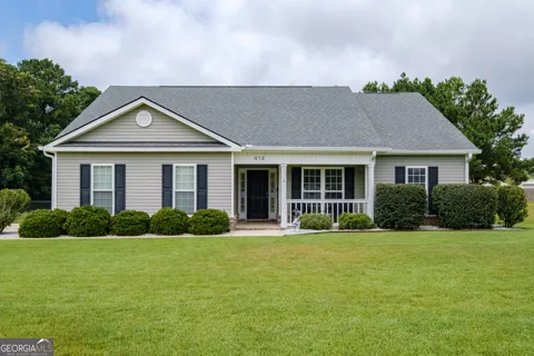 414 Small Pond LN