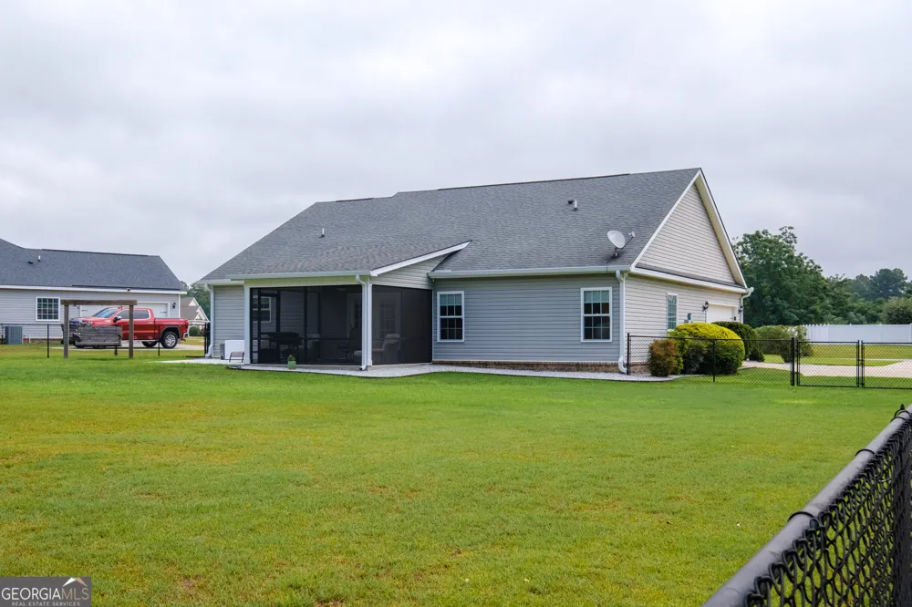 414 Small Pond LN Statesboro, GA 30458