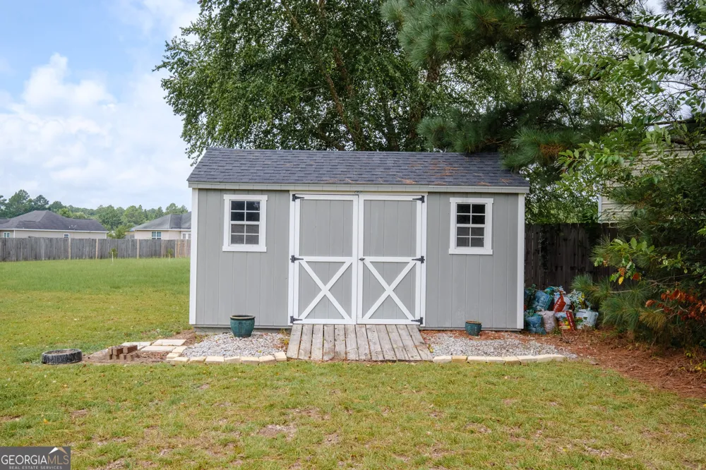 414 Small Pond LN Statesboro, GA 30458