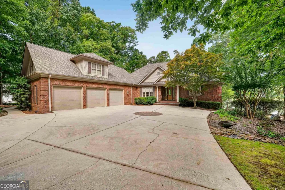 229 Reynolds DR Eatonton, GA 31024