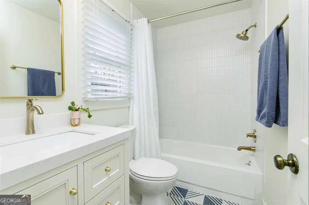10120 Kinross RD Roswell, GA 30076