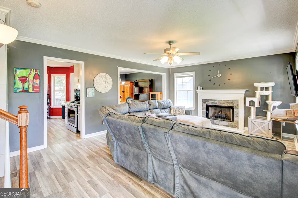 121 Chariot DR Griffin, GA 30224
