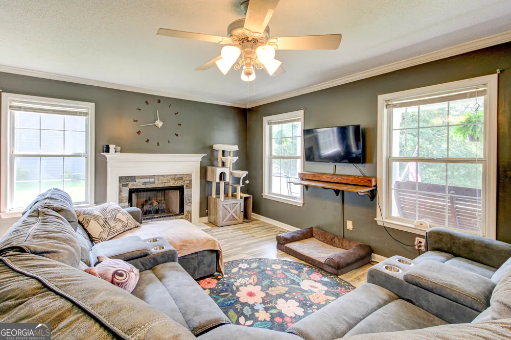 121 Chariot DR Griffin, GA 30224
