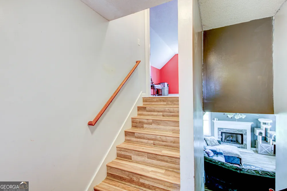 121 Chariot DR Griffin, GA 30224