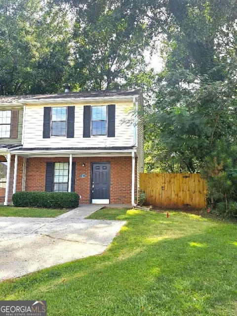 1557 Springleaf CT SE