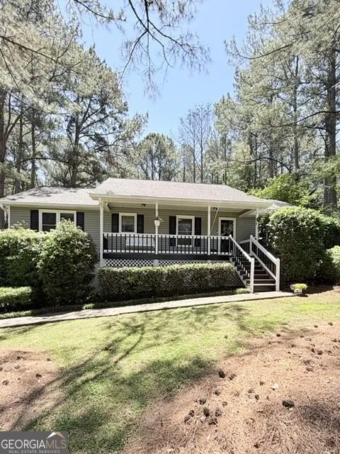 15 Briarwood LN