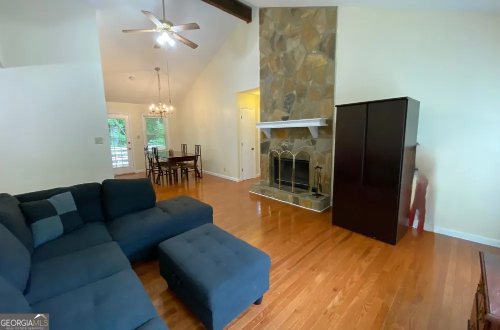 1326 Williamsburg LN Norcross, GA 30093