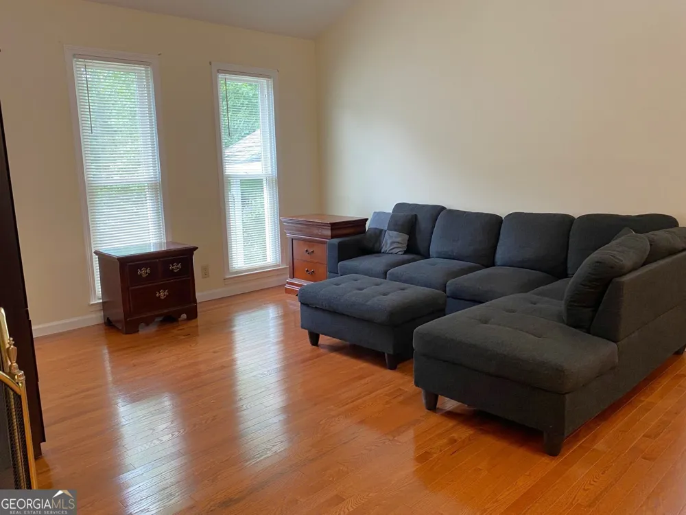 1326 Williamsburg LN Norcross, GA 30093
