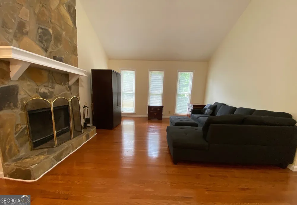 1326 Williamsburg LN Norcross, GA 30093