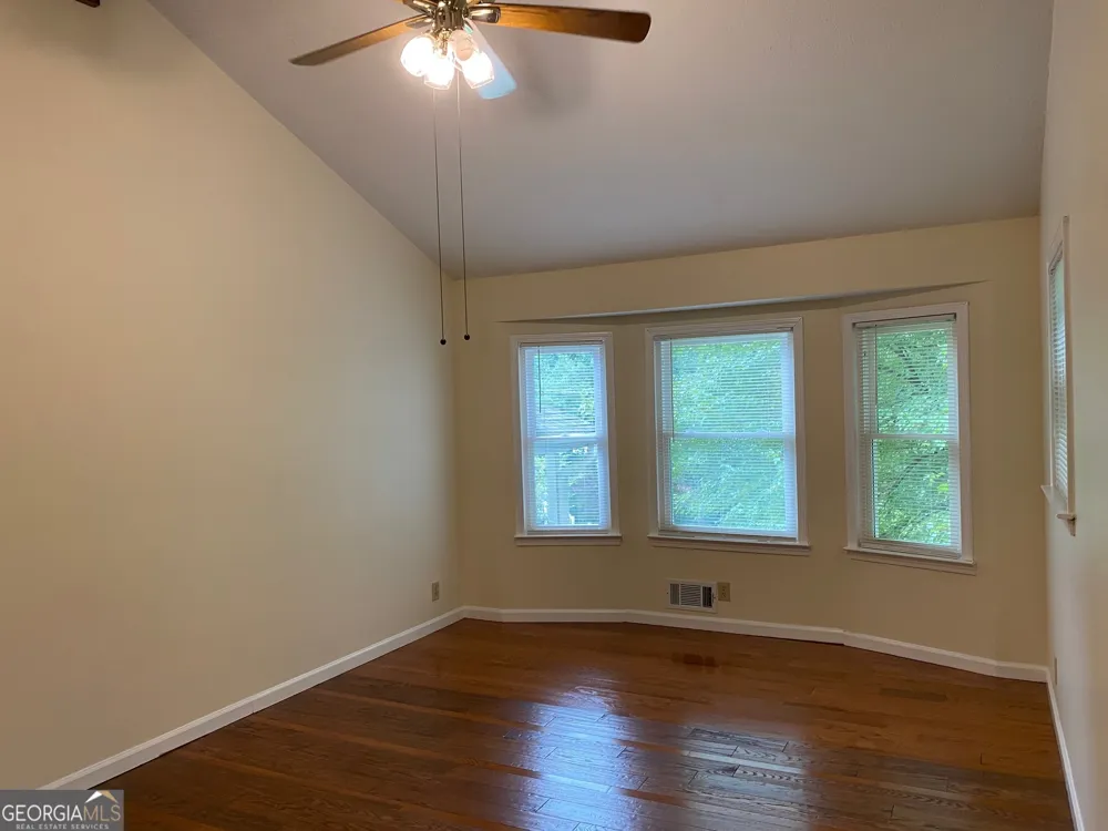 1326 Williamsburg LN Norcross, GA 30093