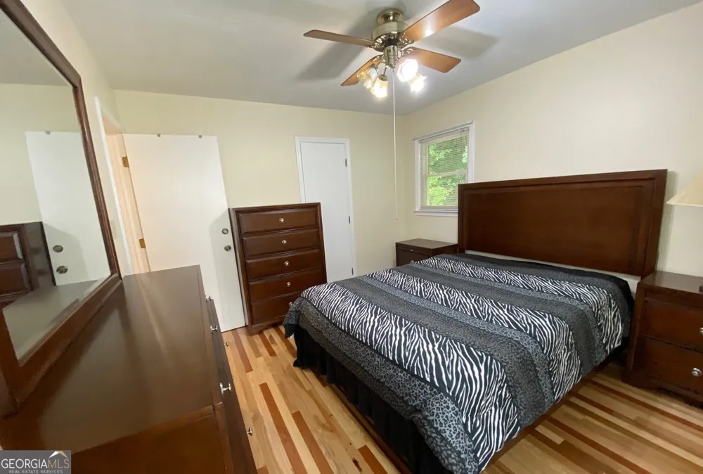 1326 Williamsburg LN Norcross, GA 30093