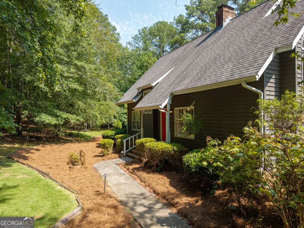 3189 Spring Lake DR NE Conyers, GA 30013
