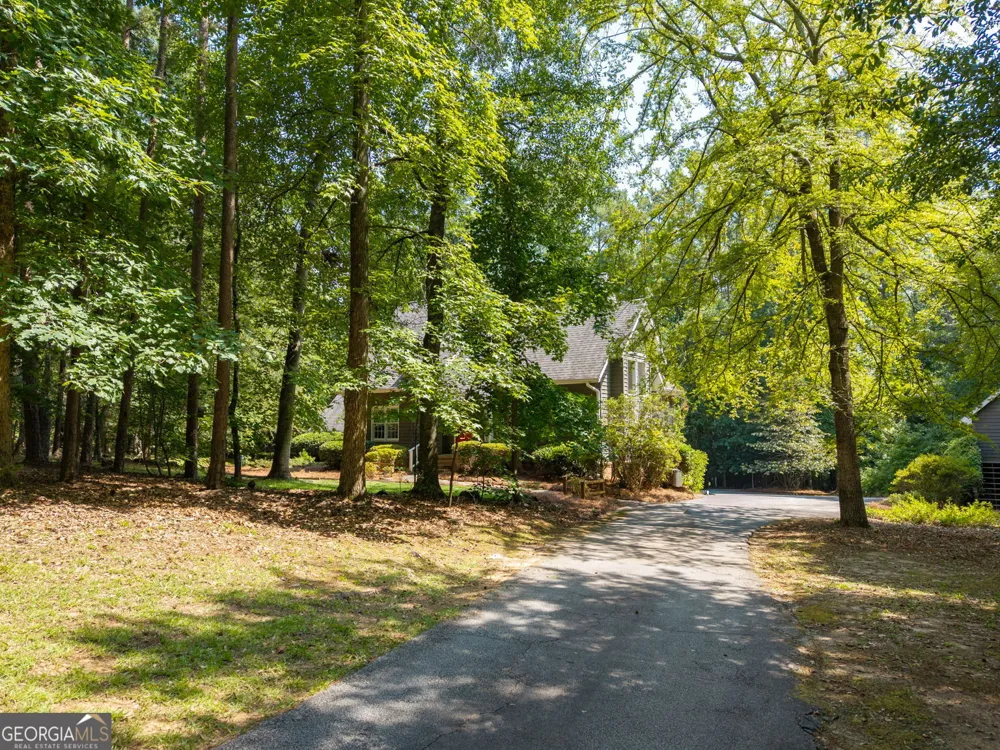 3189 Spring Lake DR NE Conyers, GA 30013