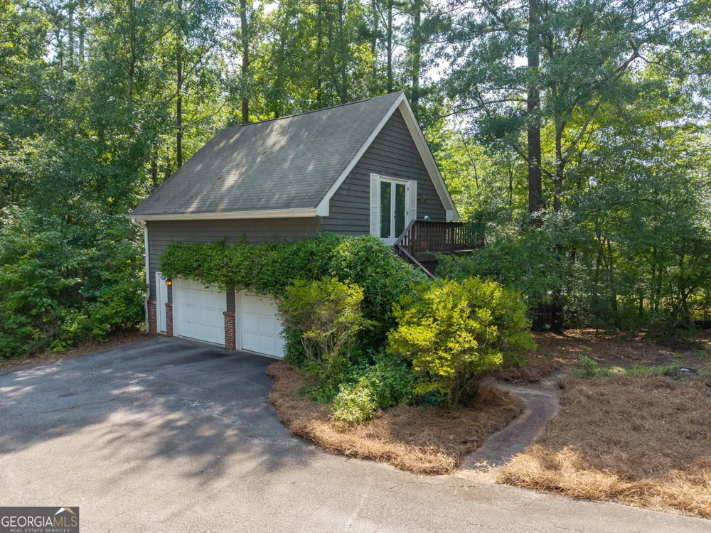3189 Spring Lake DR NE Conyers, GA 30013