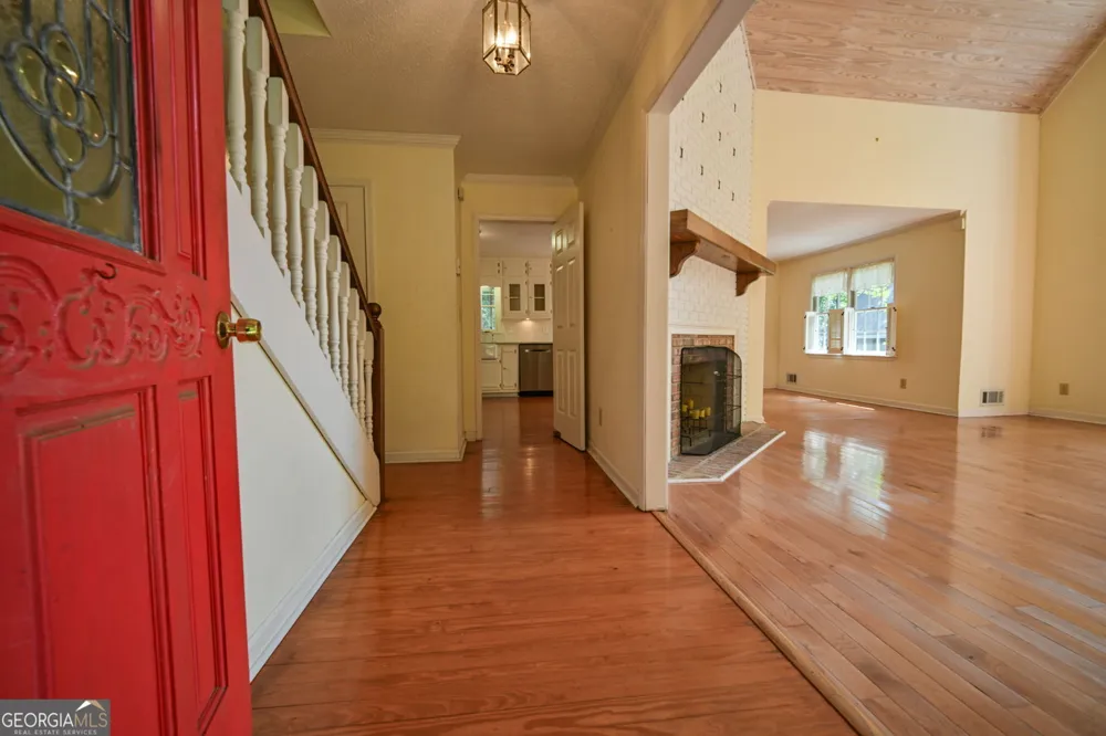 3189 Spring Lake DR NE Conyers, GA 30013