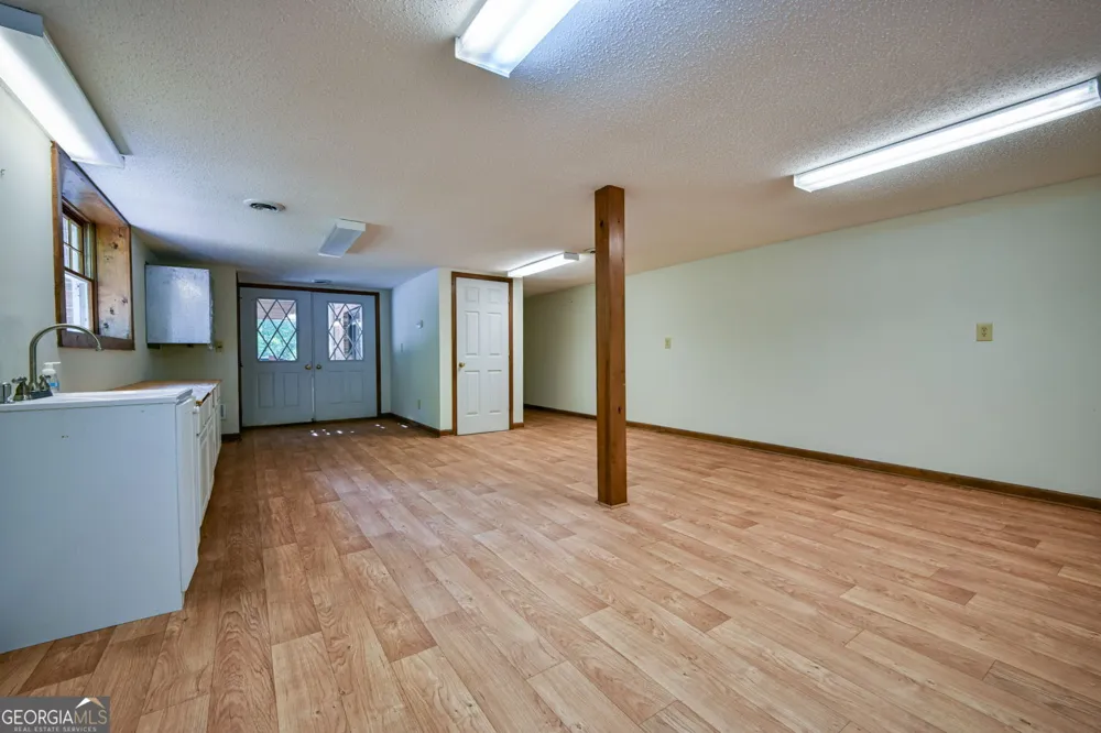 3189 Spring Lake DR NE Conyers, GA 30013