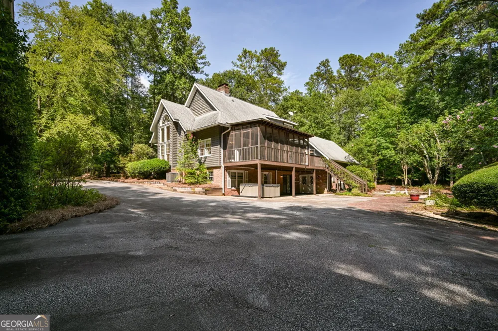 3189 Spring Lake DR NE Conyers, GA 30013