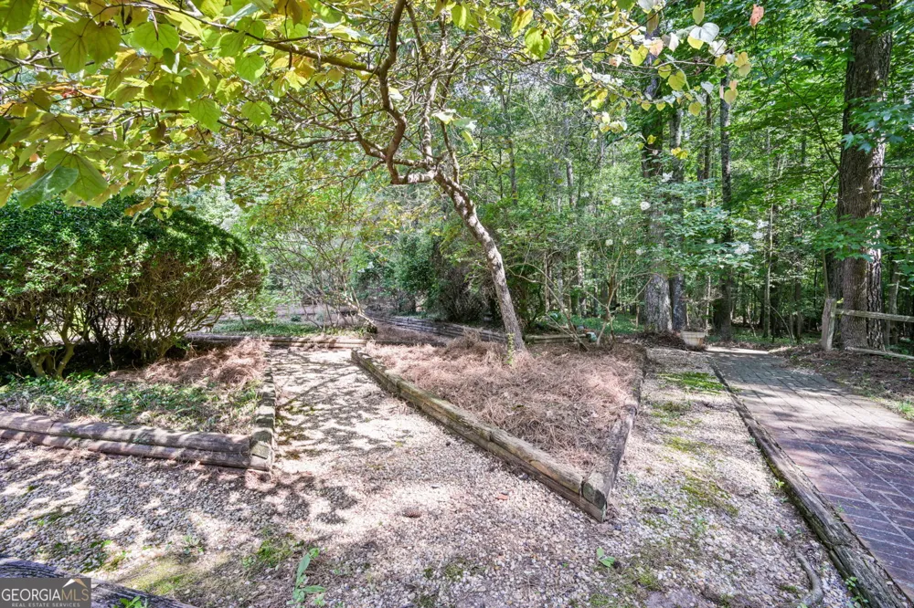 3189 Spring Lake DR NE Conyers, GA 30013