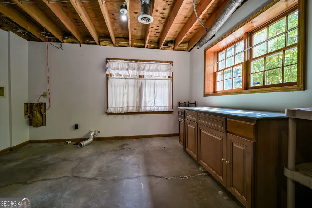 3189 Spring Lake DR NE Conyers, GA 30013