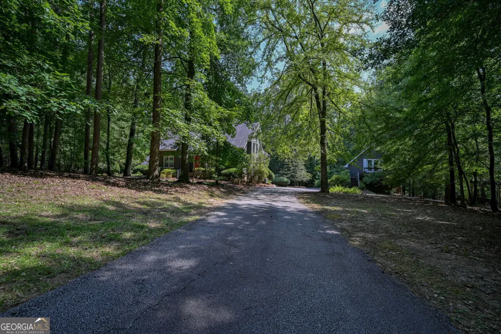 3189 Spring Lake DR NE Conyers, GA 30013