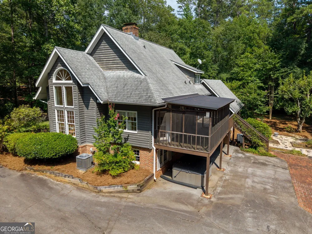 3189 Spring Lake DR NE Conyers, GA 30013