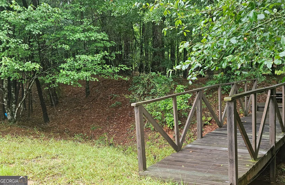 3189 Spring Lake DR NE Conyers, GA 30013