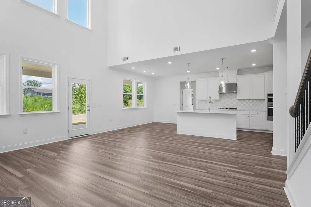 8820 Avonbrook Close Ball Ground, GA 30107
