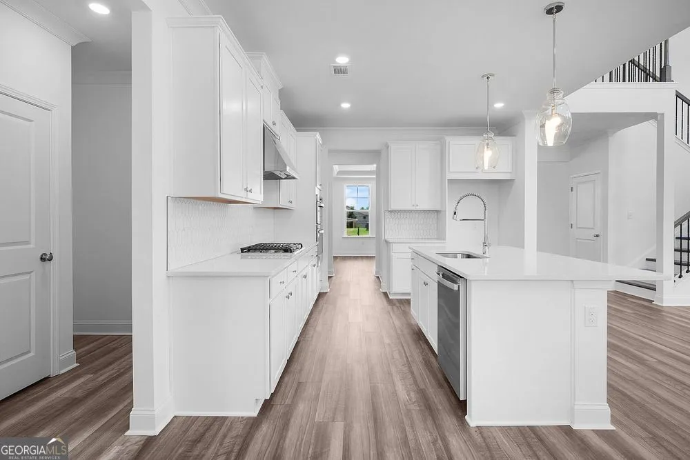 8820 Avonbrook Close Ball Ground, GA 30107
