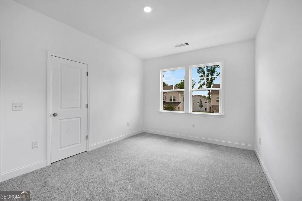 8820 Avonbrook Close Ball Ground, GA 30107