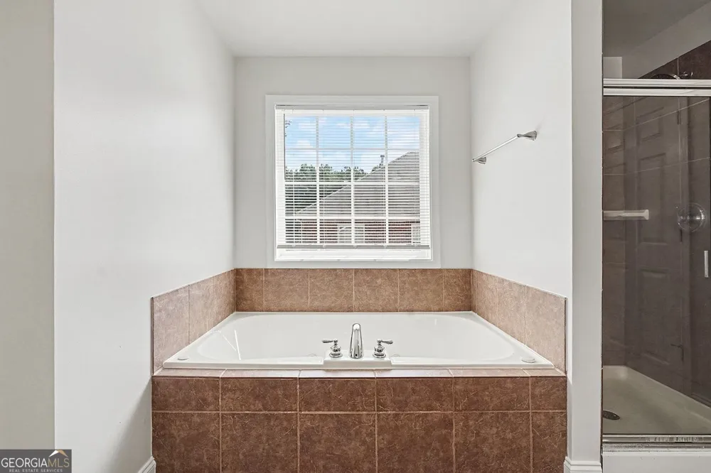 6856 Search Light TRL Lithonia, GA 30038
