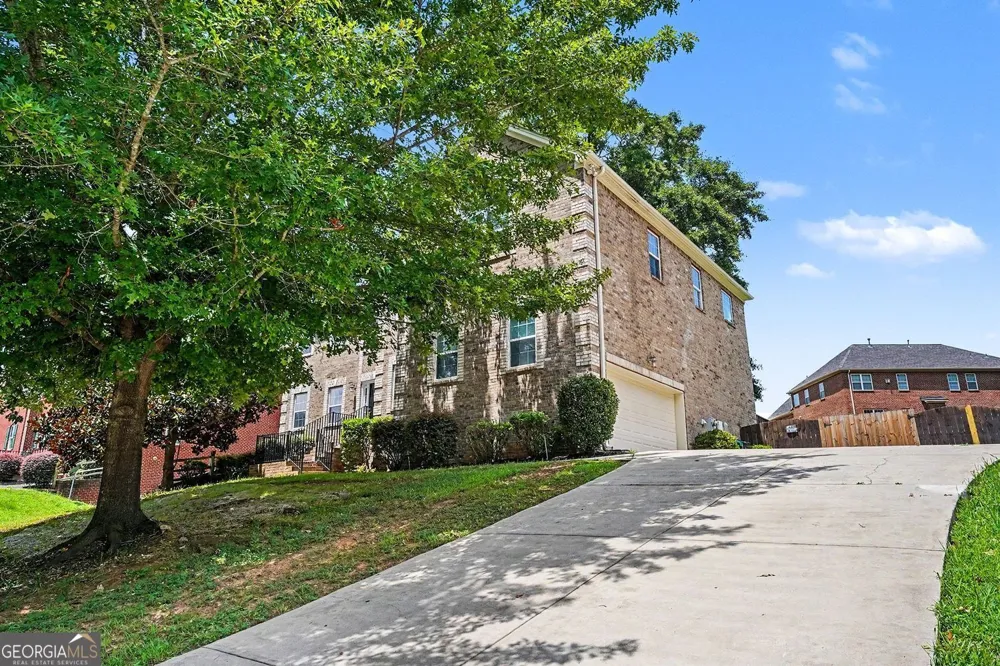 6856 Search Light TRL Lithonia, GA 30038