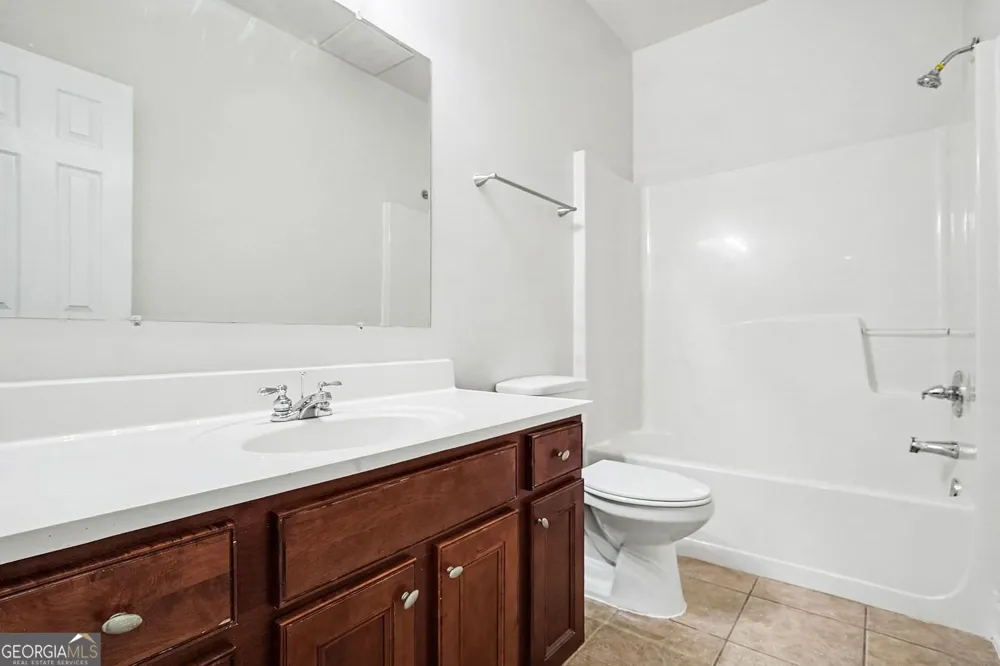 6856 Search Light TRL Lithonia, GA 30038