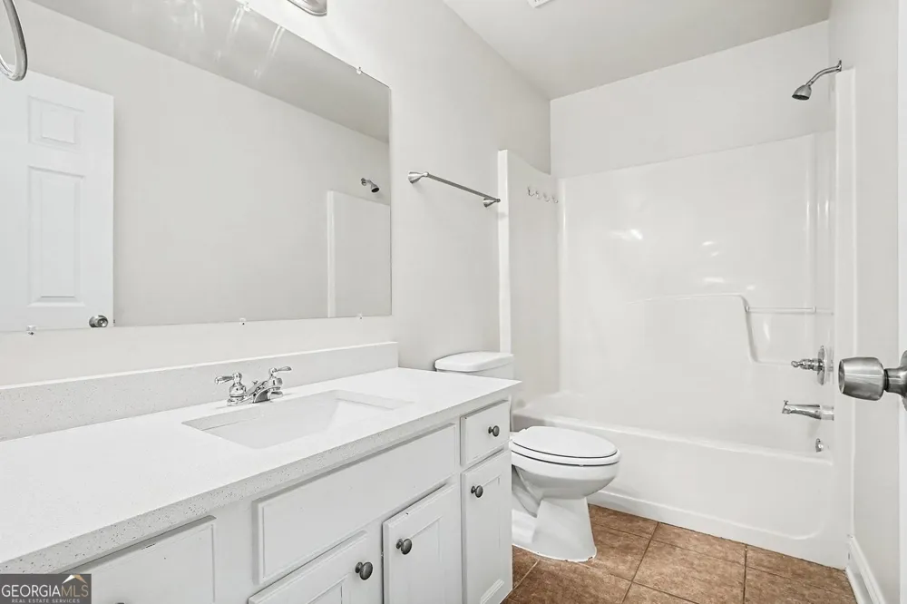 6856 Search Light TRL Lithonia, GA 30038