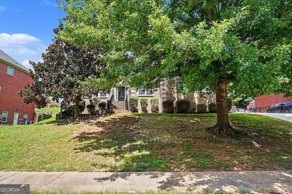 6856 Search Light TRL Lithonia, GA 30038