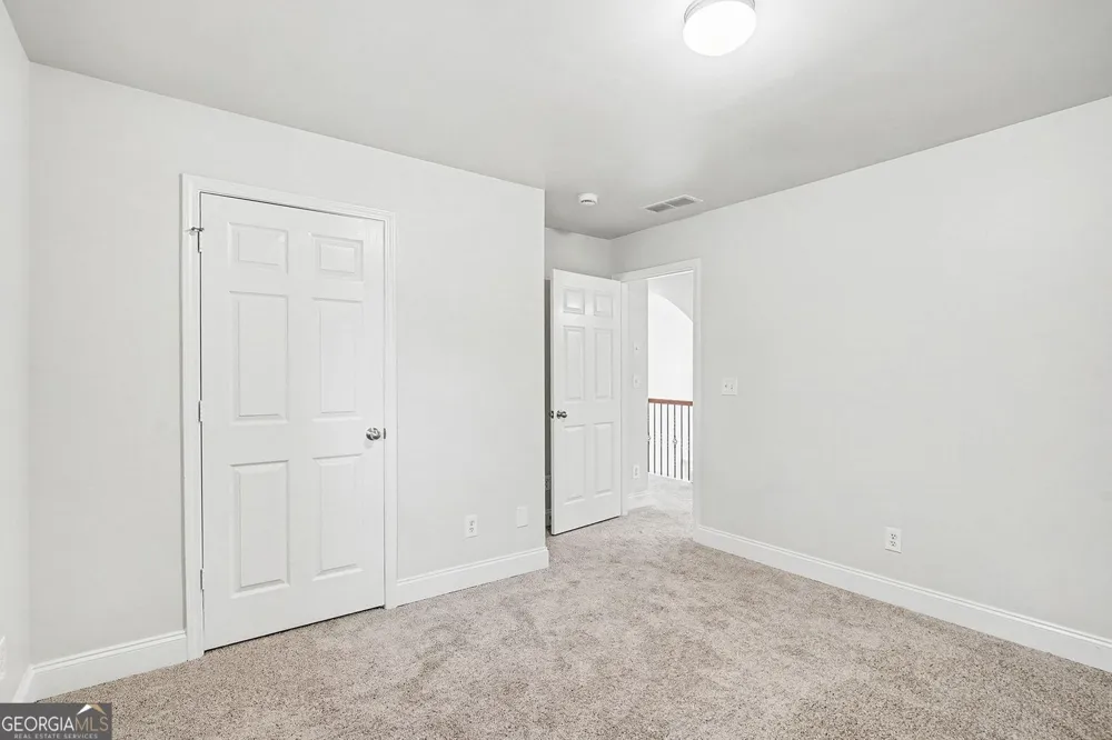 6856 Search Light TRL Lithonia, GA 30038