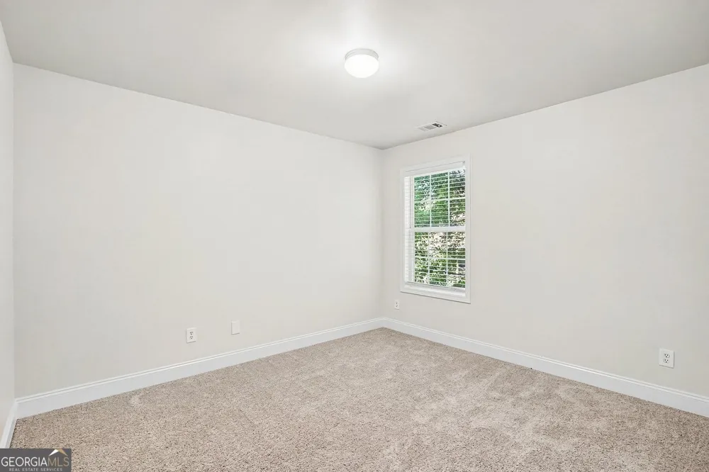 6856 Search Light TRL Lithonia, GA 30038