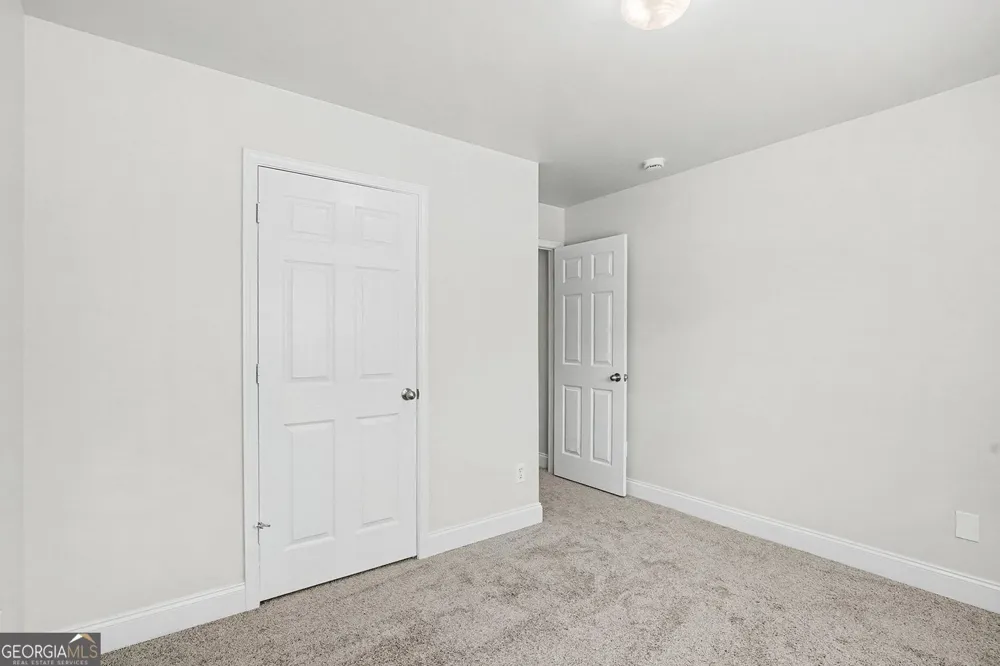 6856 Search Light TRL Lithonia, GA 30038