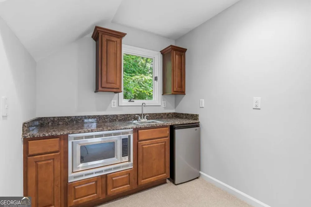 160 Parkside LN Eatonton, GA 31024