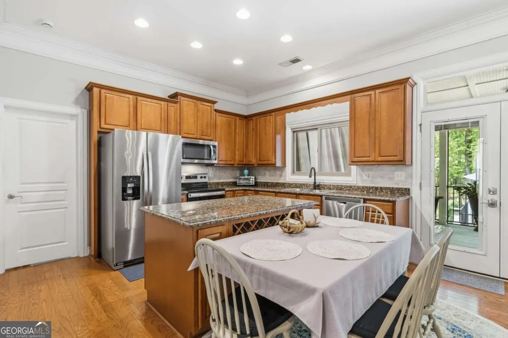 160 Parkside LN Eatonton, GA 31024