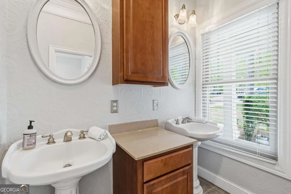 160 Parkside LN Eatonton, GA 31024