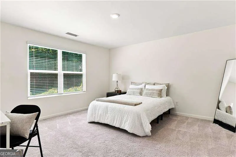 1052 Paddington DR Cartersville, GA 30120