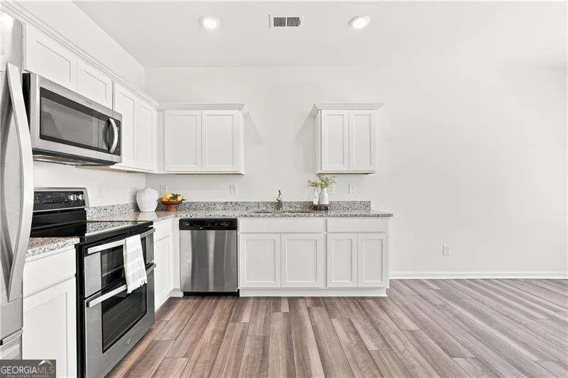 1052 Paddington DR Cartersville, GA 30120
