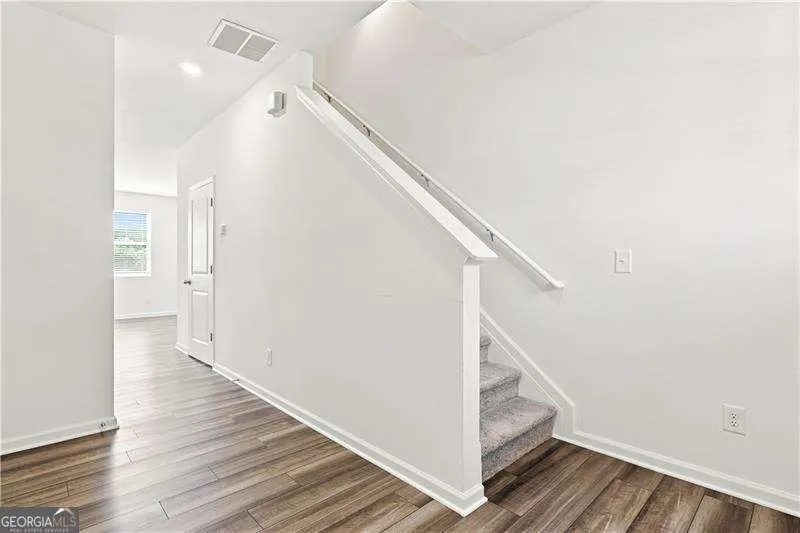 1052 Paddington DR Cartersville, GA 30120