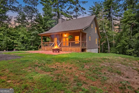60 Cady LN