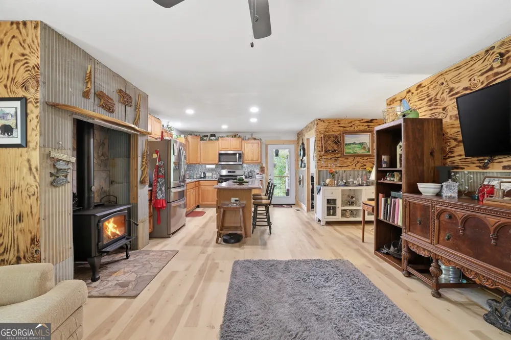 60 Cady LN Cleveland, GA 30528