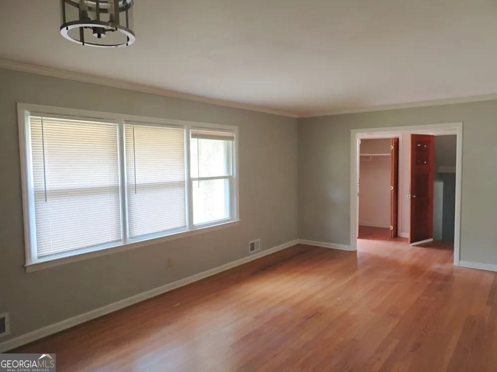 2705 Hayden DR East Point, GA 30344