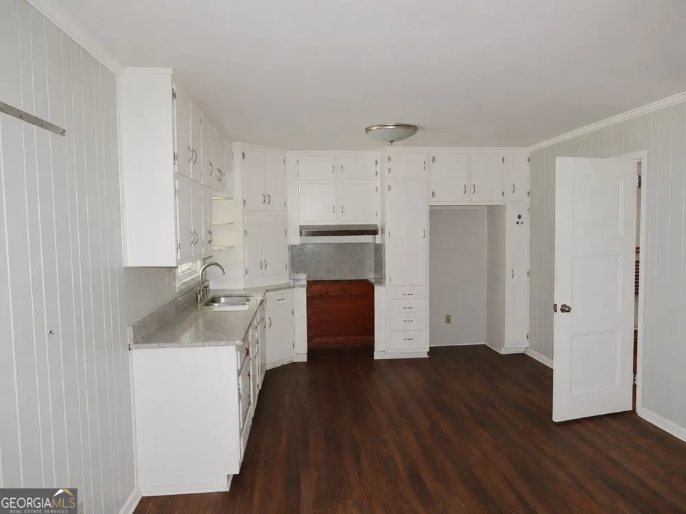 2705 Hayden DR East Point, GA 30344